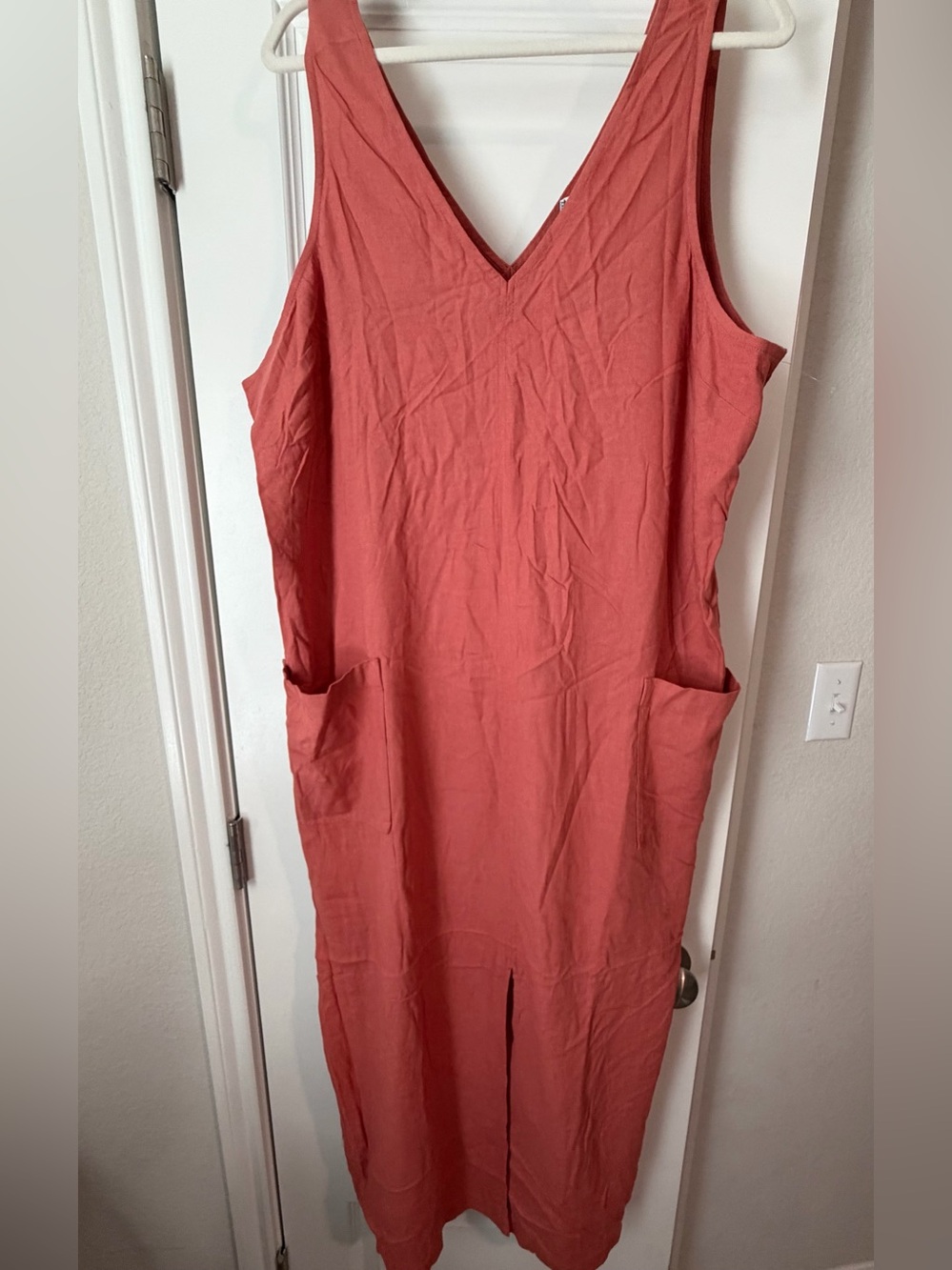 Old Navy Sleeveless V-Neck Midi Dress